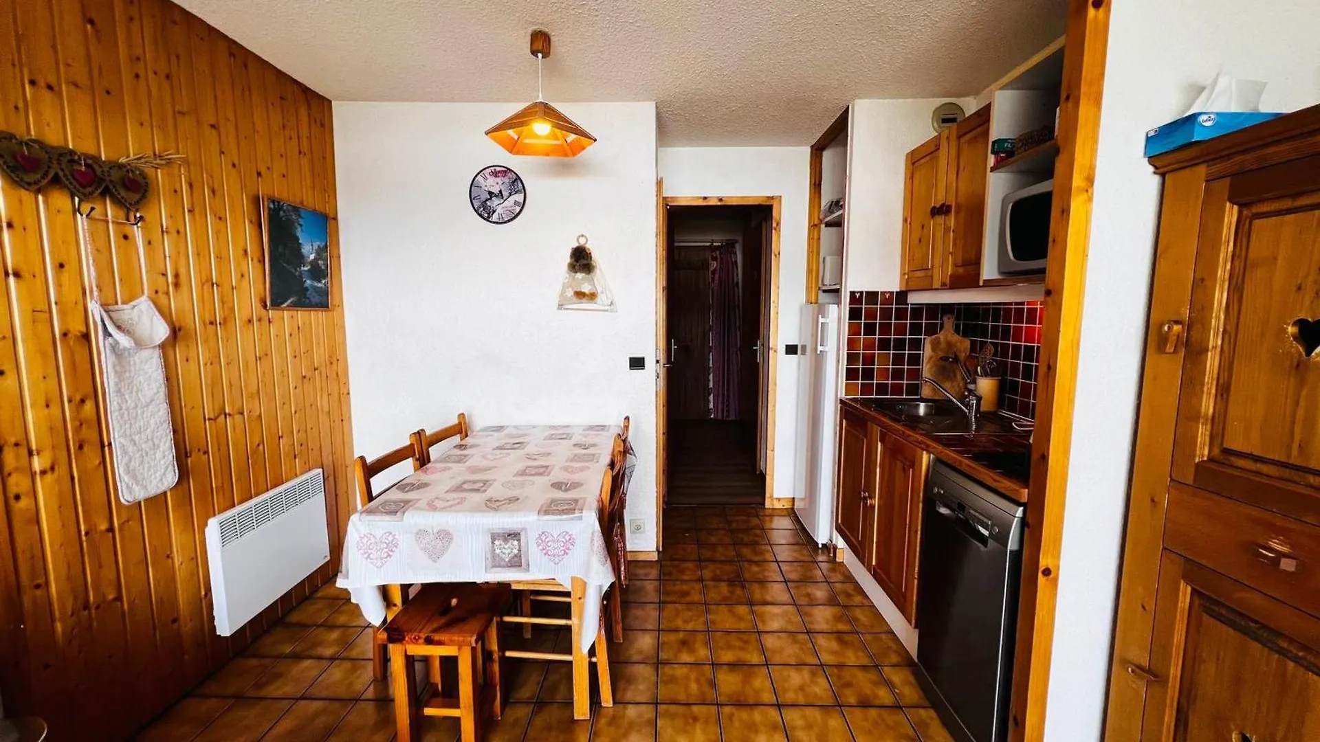 Les Saisies - Studio Cabine Avec Garage Pour 4-5 Personnes, Ensoleille, Vue Sur Pistes, Non Fumeur - Fr-1-293-152