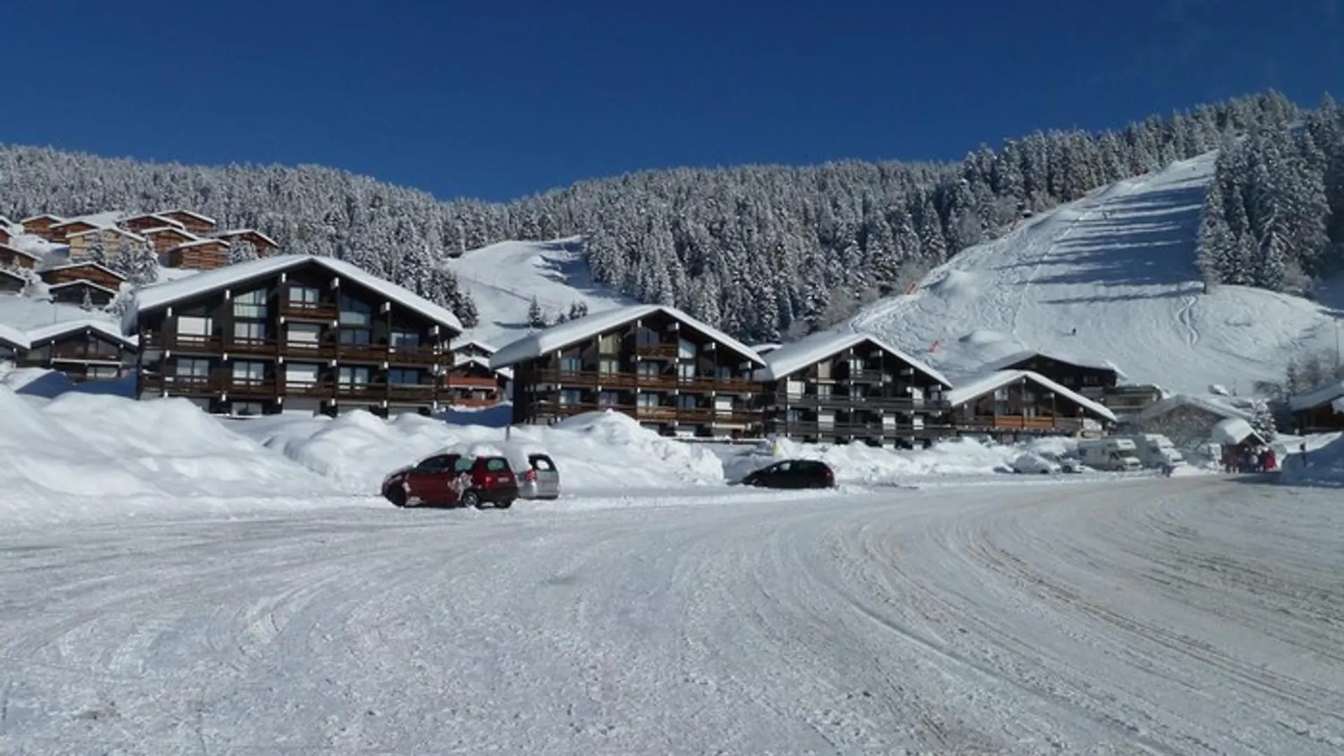 Les Saisies - Studio Cabine Avec Garage Pour 4-5 Personnes, Ensoleille, Vue Sur Pistes, Non Fumeur - Fr-1-293-152 0*, Les Saisies Frankrijk